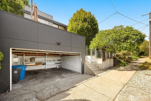 1917 E Alder Street, Seattle, WA 98122