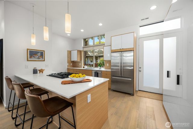 1917 E Alder Street, Seattle, WA 98122