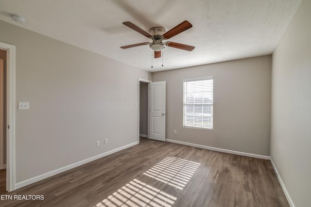 520 Midlake Drive, Knoxville, TN 37918