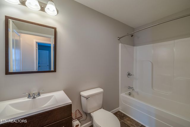 520 Midlake Drive, Knoxville, TN 37918