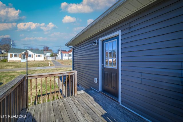 520 Midlake Drive, Knoxville, TN 37918