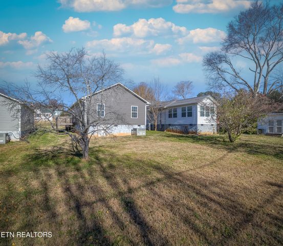 520 Midlake Drive, Knoxville, TN 37918