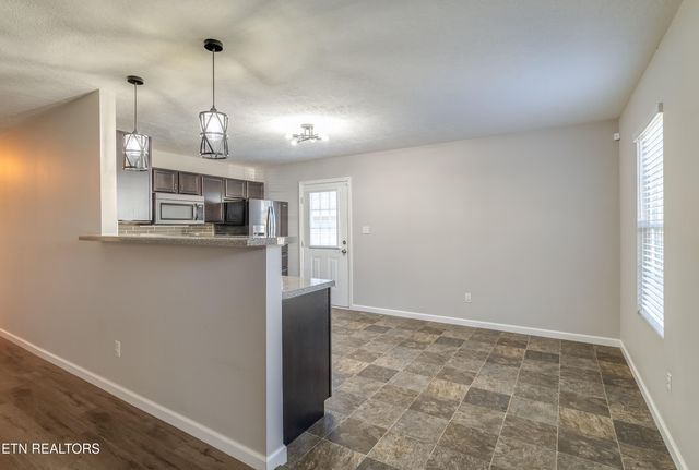 520 Midlake Drive, Knoxville, TN 37918