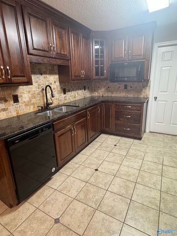 215 Pops Corner, Huntsville, AL 35811