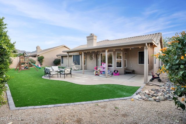 9410 E TOPEKA Drive, Scottsdale, AZ 85255