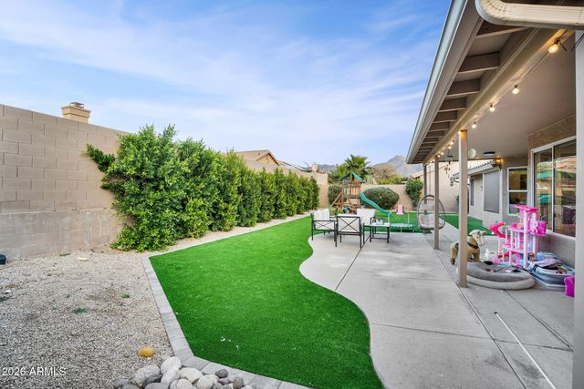 9410 E TOPEKA Drive, Scottsdale, AZ 85255