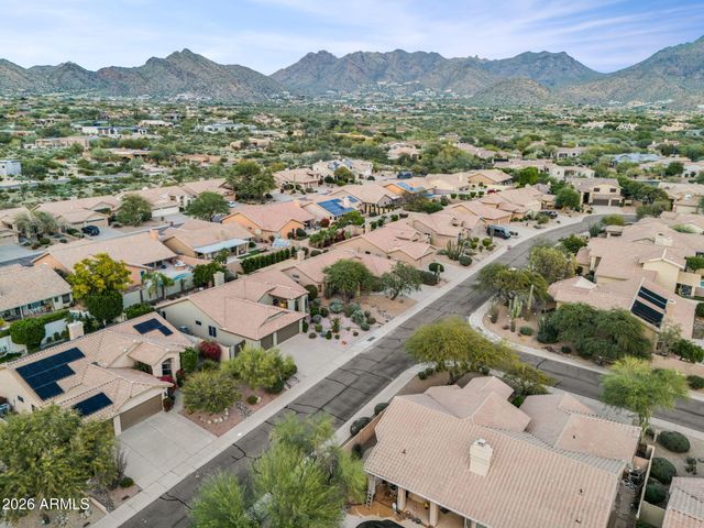 9410 E TOPEKA Drive, Scottsdale, AZ 85255
