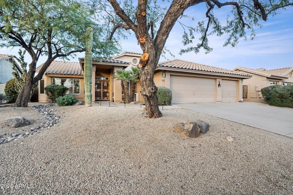 9410 E TOPEKA Drive, Scottsdale, AZ 85255 — photo 2