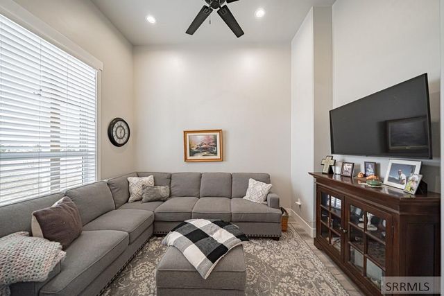 10423 Henry Creek Road, Idaho Falls, ID 83406