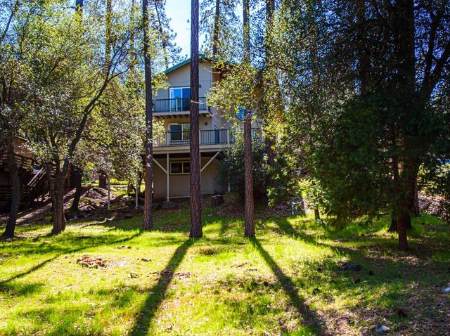 13069 Wells Fargo Drive, Groveland, CA 95321