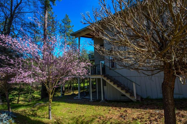 13069 Wells Fargo Drive, Groveland, CA 95321