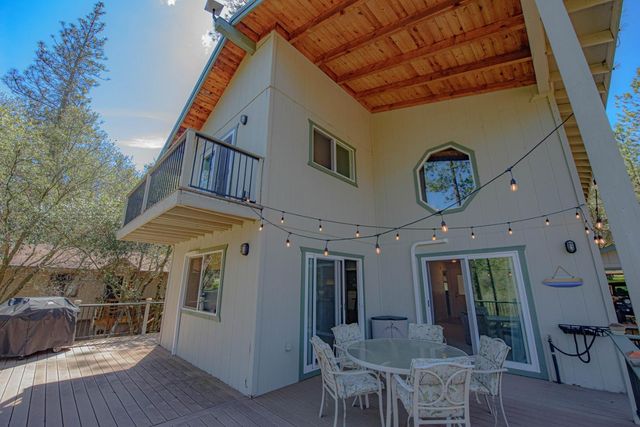 13069 Wells Fargo Drive, Groveland, CA 95321