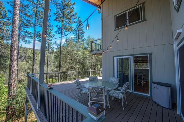 13069 Wells Fargo Drive, Groveland, CA 95321