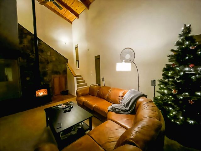 13069 Wells Fargo Drive, Groveland, CA 95321