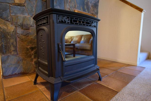 13069 Wells Fargo Drive, Groveland, CA 95321