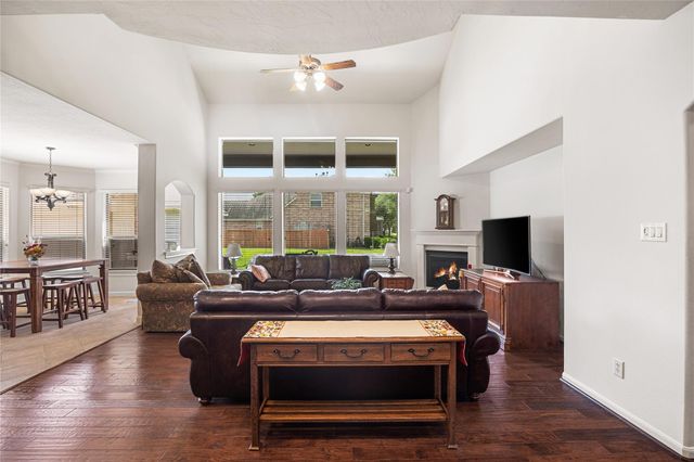 1302 Lake Grayson Drive, Katy, TX 77494
