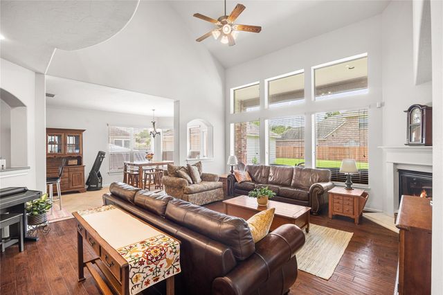 1302 Lake Grayson Drive, Katy, TX 77494