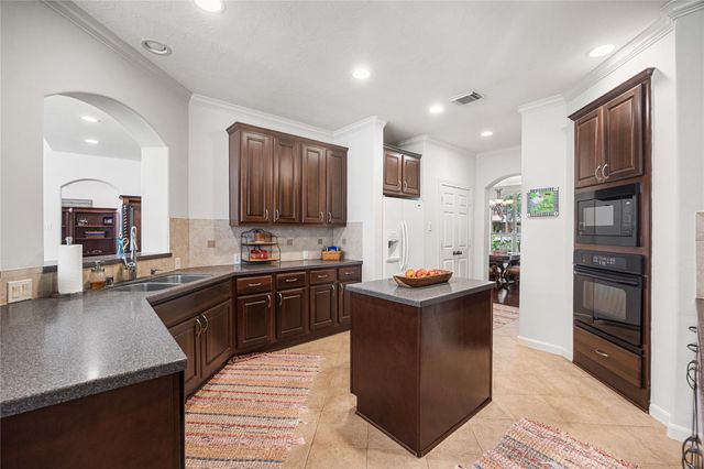 1302 Lake Grayson Drive, Katy, TX 77494