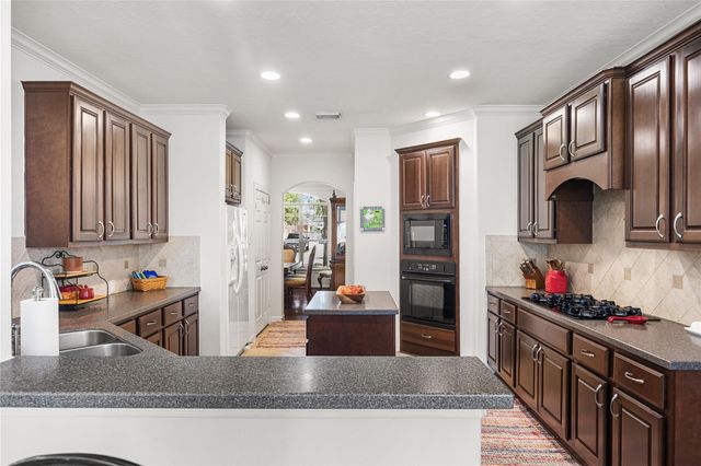 1302 Lake Grayson Drive, Katy, TX 77494