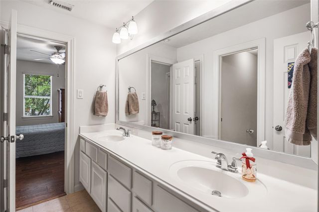 1302 Lake Grayson Drive, Katy, TX 77494