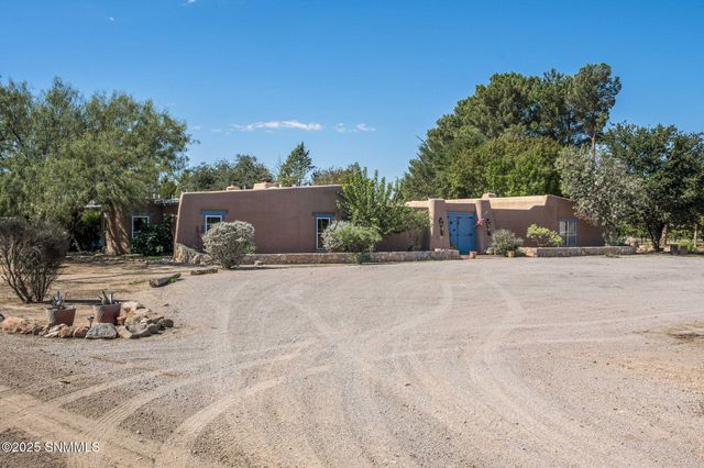 3044 Snow Road, Las Cruces, NM 88005