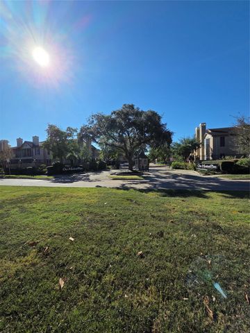 2120 El Paseo Street 2106, Houston, TX 77054