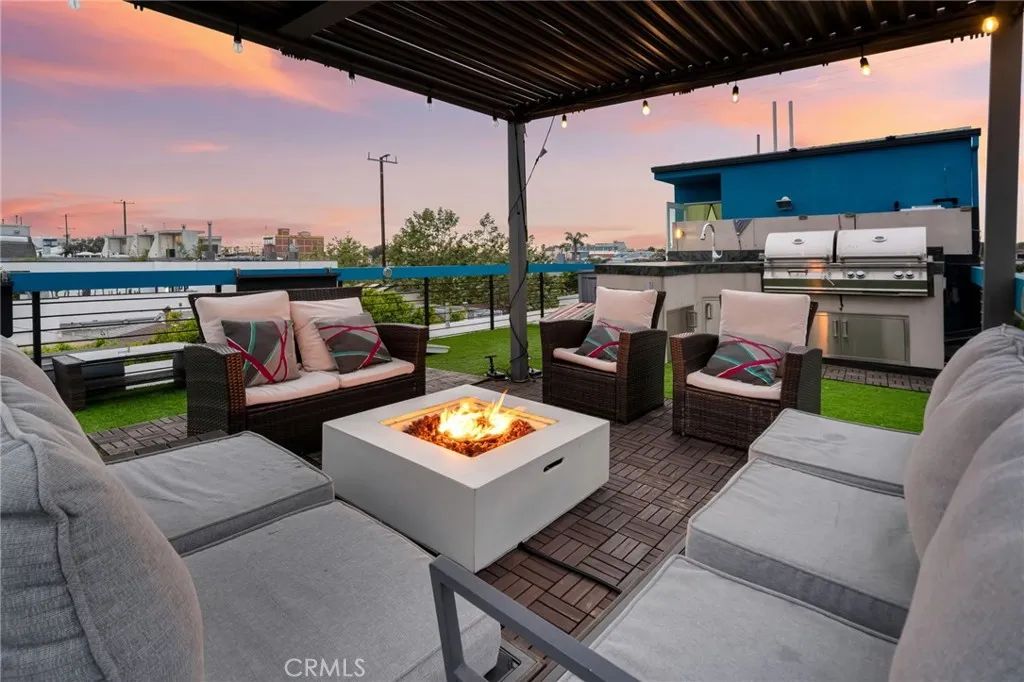 302 S Venice, Venice, CA 90291