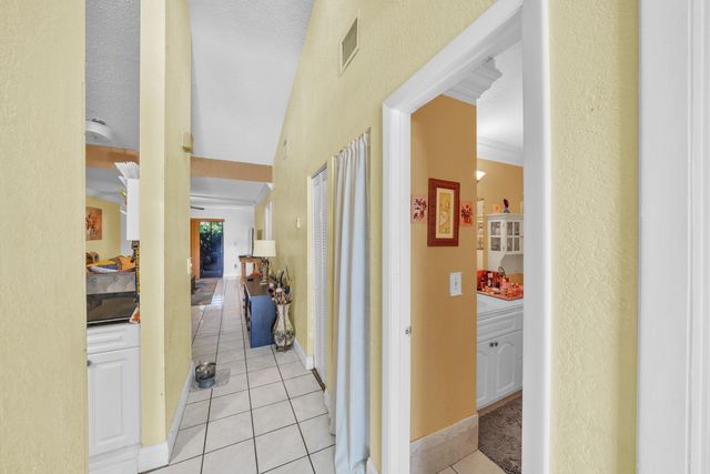 3920 SW 69th Terrace 7-S, Miramar, FL 33023