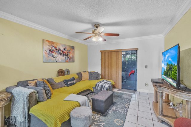 3920 SW 69th Terrace 7-S, Miramar, FL 33023