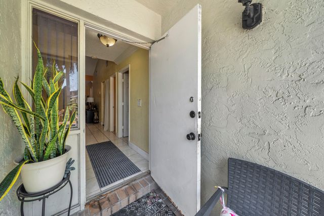 3920 SW 69th Terrace 7-S, Miramar, FL 33023