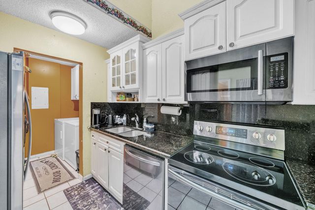 3920 SW 69th Terrace 7-S, Miramar, FL 33023