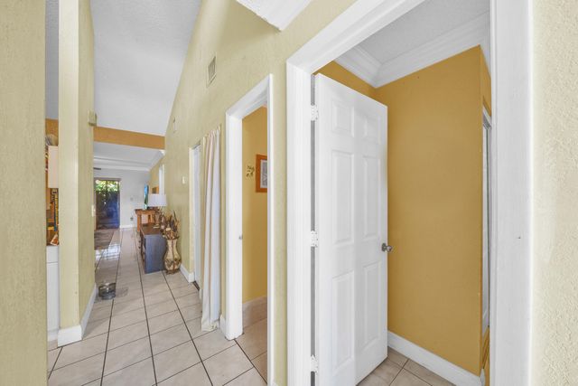 3920 SW 69th Terrace 7-S, Miramar, FL 33023