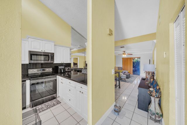 3920 SW 69th Terrace 7-S, Miramar, FL 33023
