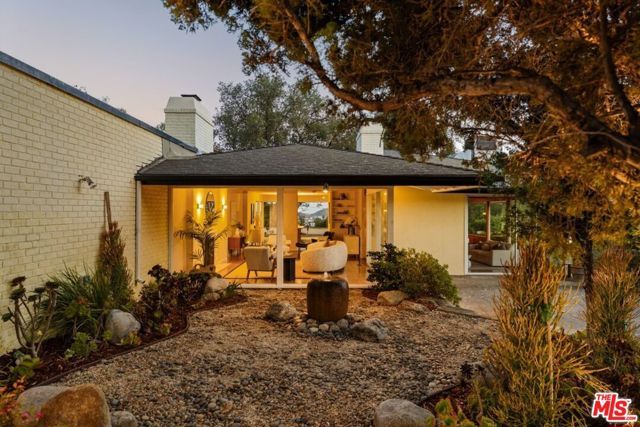 2940 Marcia Road, Glendale, CA 91208