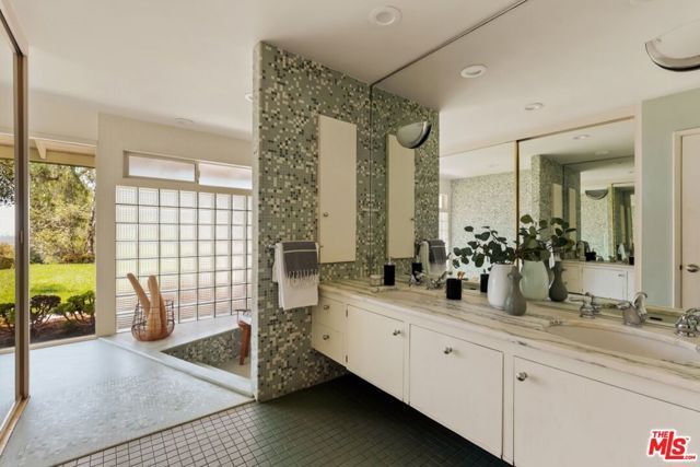 2940 Marcia Road, Glendale, CA 91208