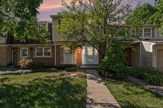5093 Buckingham, Troy, MI 48098