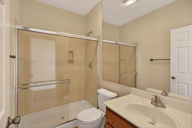 235 Mississippi Dr, Yuba City, CA 95991