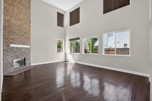 235 Mississippi Dr, Yuba City, CA 95991