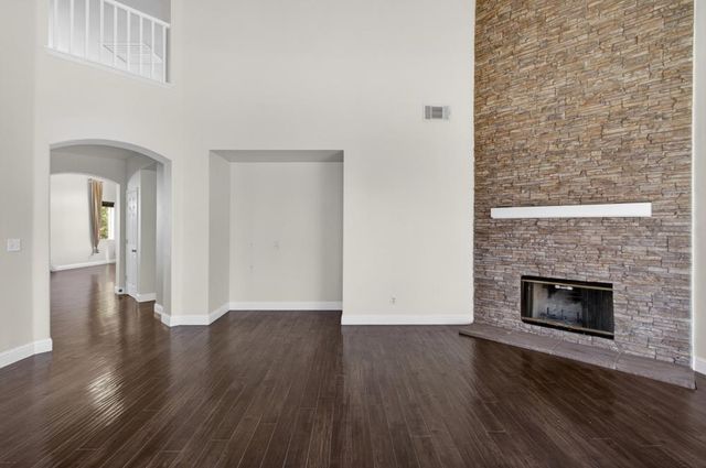 235 Mississippi Dr, Yuba City, CA 95991