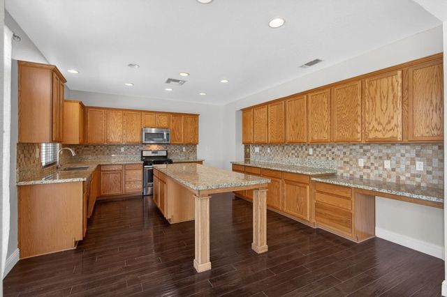 235 Mississippi Dr, Yuba City, CA 95991