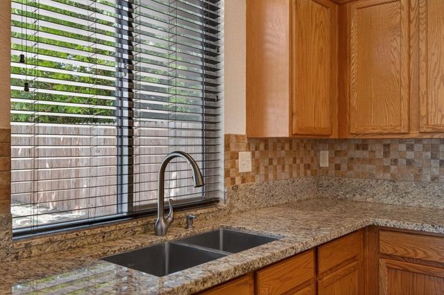 235 Mississippi Dr, Yuba City, CA 95991