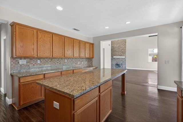 235 Mississippi Dr, Yuba City, CA 95991