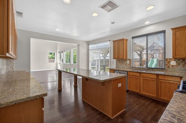 235 Mississippi Dr, Yuba City, CA 95991