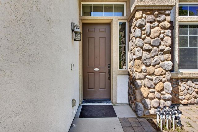 235 Mississippi Dr, Yuba City, CA 95991