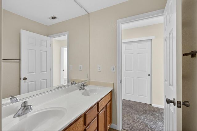 235 Mississippi Dr, Yuba City, CA 95991