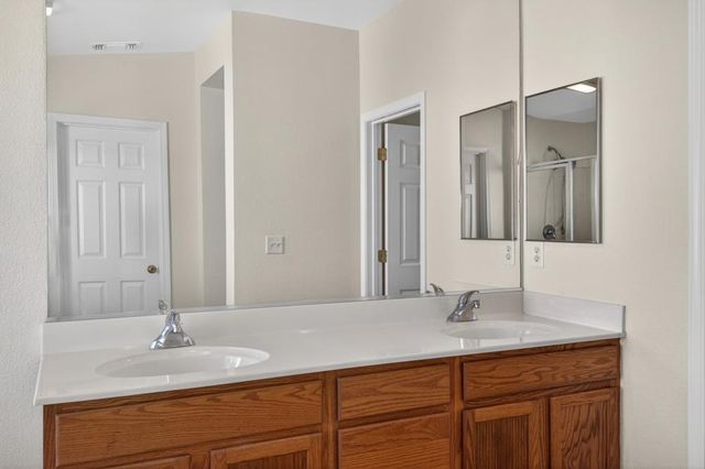 235 Mississippi Dr, Yuba City, CA 95991