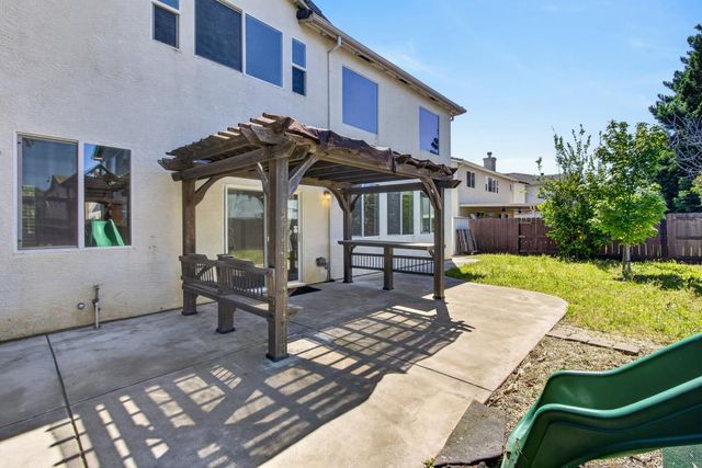 235 Mississippi Dr, Yuba City, CA 95991
