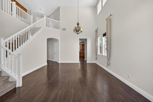 235 Mississippi Dr, Yuba City, CA 95991