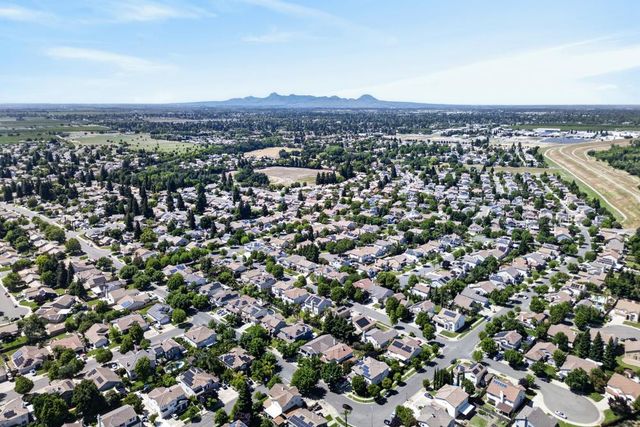 235 Mississippi Dr, Yuba City, CA 95991