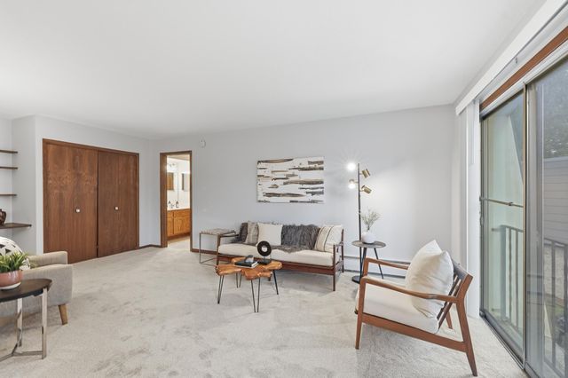 709 11th Avenue S 5, Hopkins, MN 55343